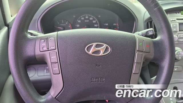 Hyundai Starex 2015 — photo 12