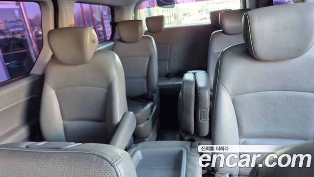 Hyundai Starex 2015 — photo 16