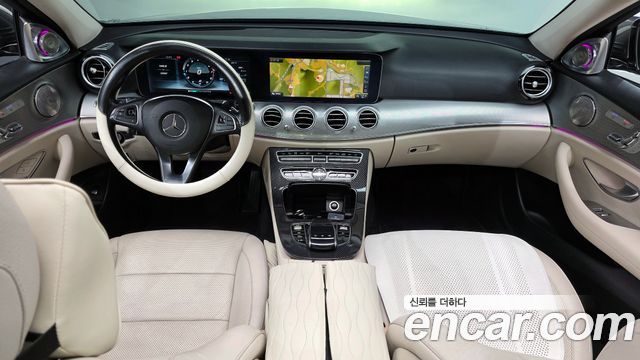 Mercedes-Benz E-Class 2017 — photo 7