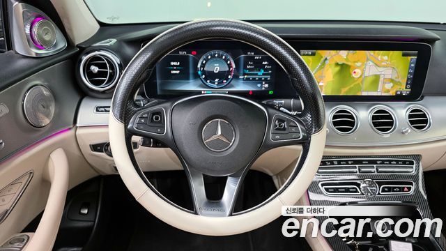 Mercedes-Benz E-Class 2017 — photo 13