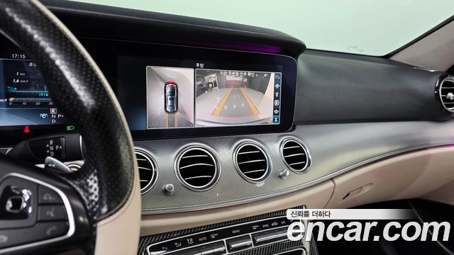 Mercedes-Benz E-Class 2017 — photo 15