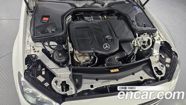 Mercedes-Benz E-Class 2022 — photo 6