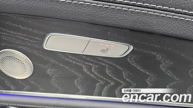 Mercedes-Benz E-Class 2022 — photo 18