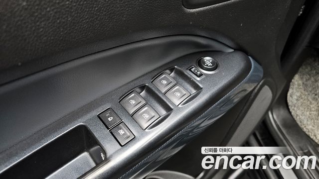 Chevrolet Korea Colorado 2021 — photo 18