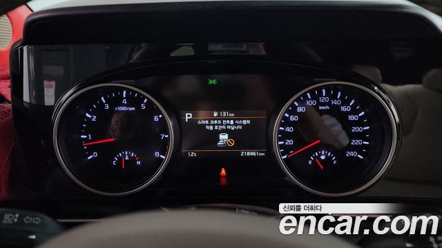 Kia Canival 2021 — photo 8