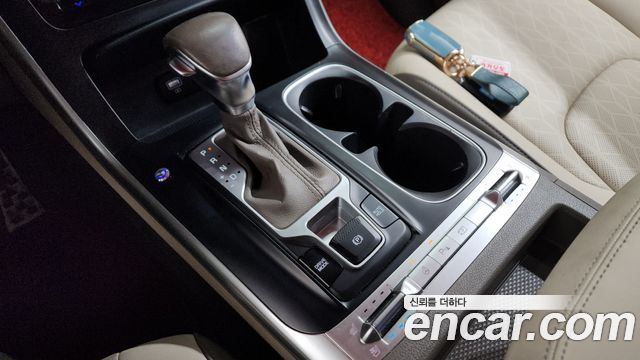 Kia Canival 2021 — photo 9