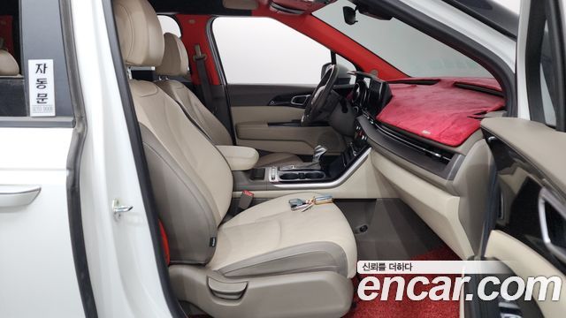 Kia Canival 2021 — photo 11