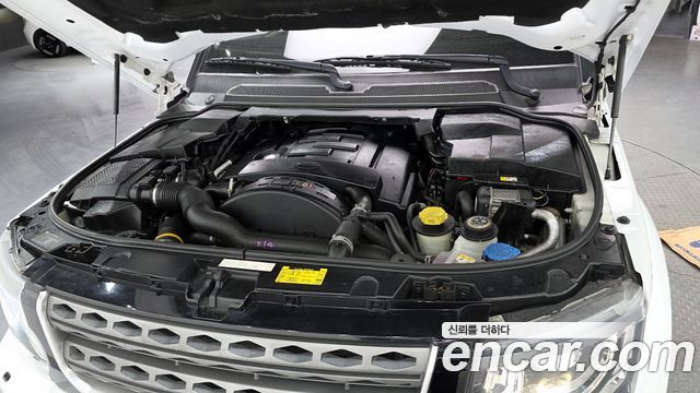 Land Rover Discovery 2016 — photo 6