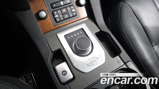 Land Rover Discovery 2016 — photo 9