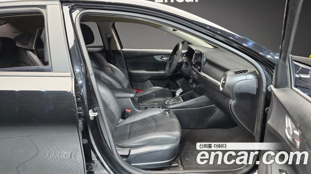 Kia K3 2022 — photo 10
