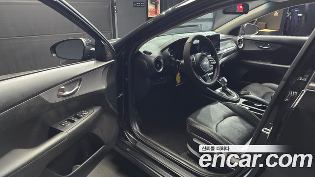 Kia K3 2022 — photo 11
