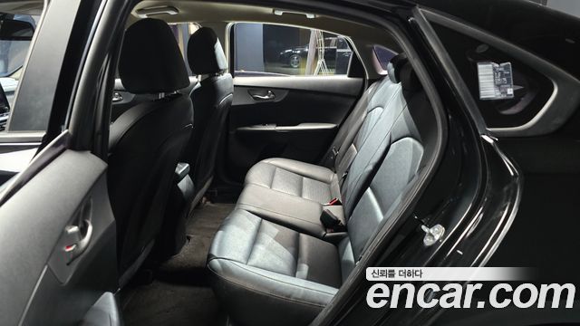 Kia K3 2022 — photo 13