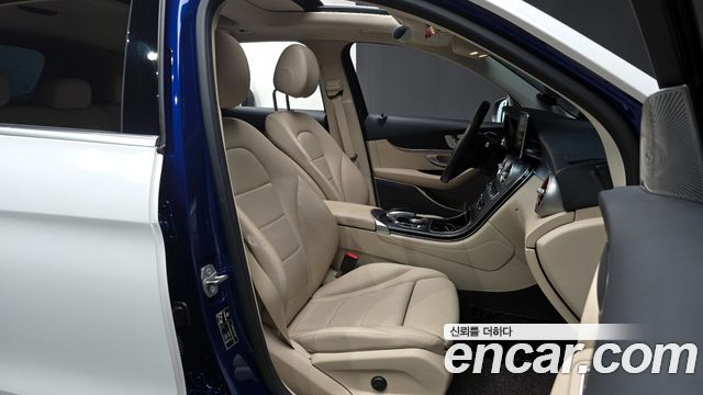 Mercedes-Benz GLC-Class 2018 — photo 10