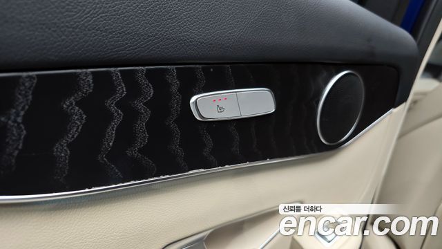 Mercedes-Benz GLC-Class 2018 — photo 19