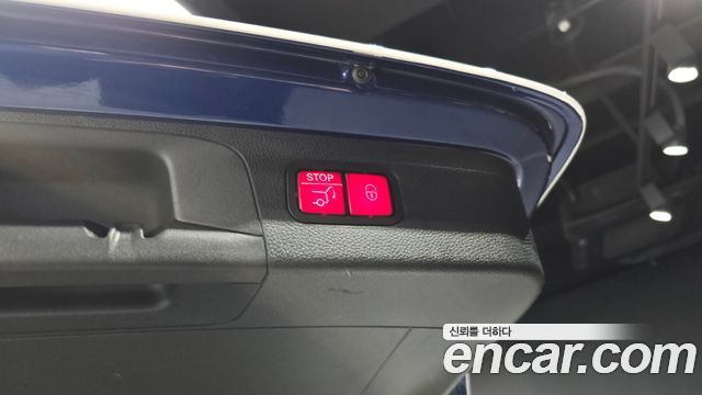 Mercedes-Benz GLC-Class 2018 — photo 20