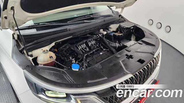 Kia Canival 2021 — photo 6