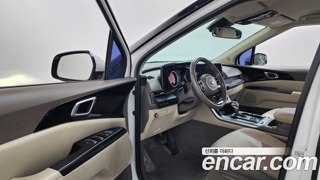Kia Canival 2021 — photo 10