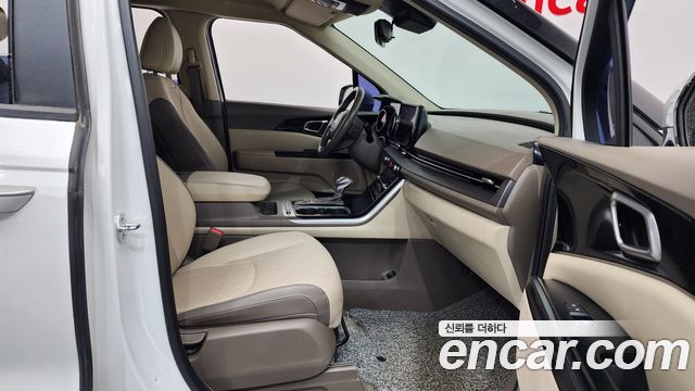 Kia Canival 2021 — photo 11