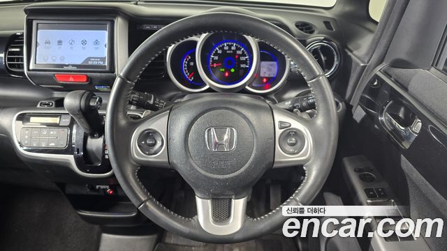 Honda N-BOX 2016 — photo 13