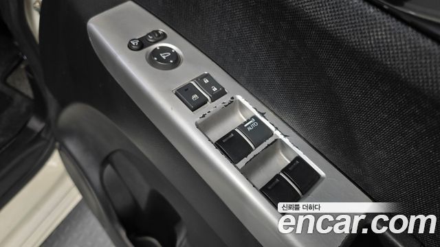 Honda N-BOX 2016 — photo 15
