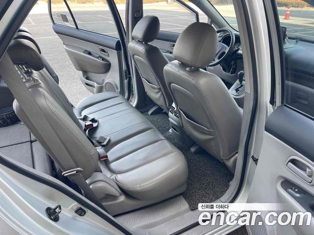 Kia Carens 2007 — photo 13