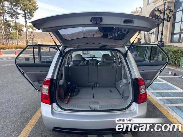 Kia Carens 2007 — photo 14