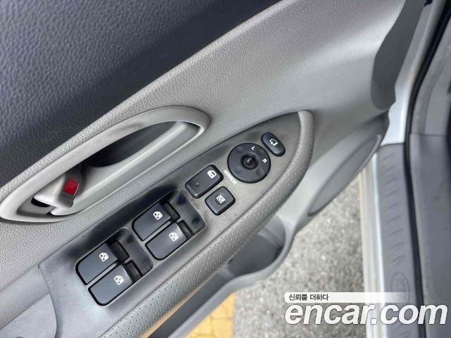 Kia Carens 2007 — photo 19