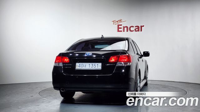 Subaru Legacy 2011 — photo 4