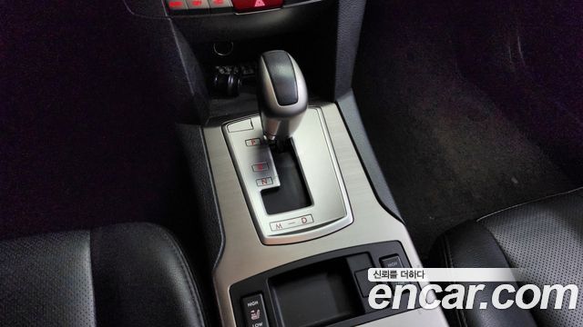 Subaru Legacy 2011 — photo 9