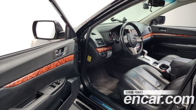 Subaru Legacy 2011 — photo 10