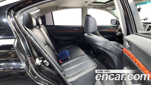 Subaru Legacy 2011 — photo 12