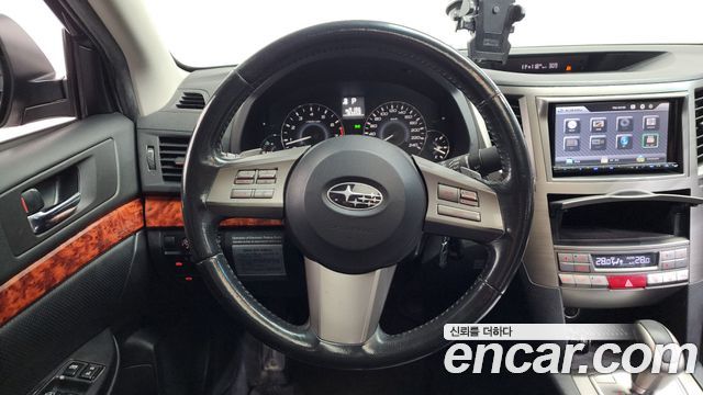 Subaru Legacy 2011 — photo 13