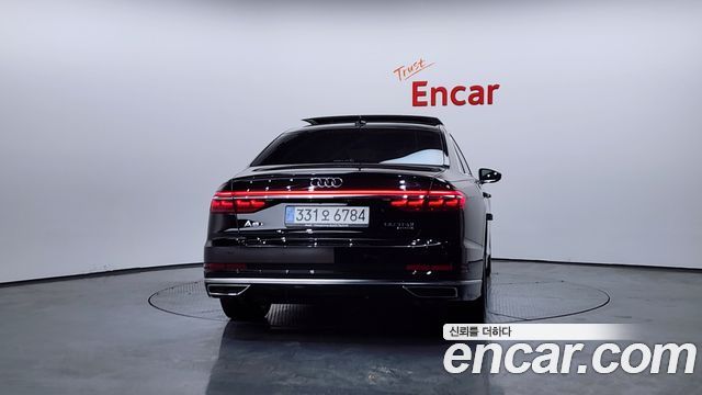 Audi A8 2021 — photo 4