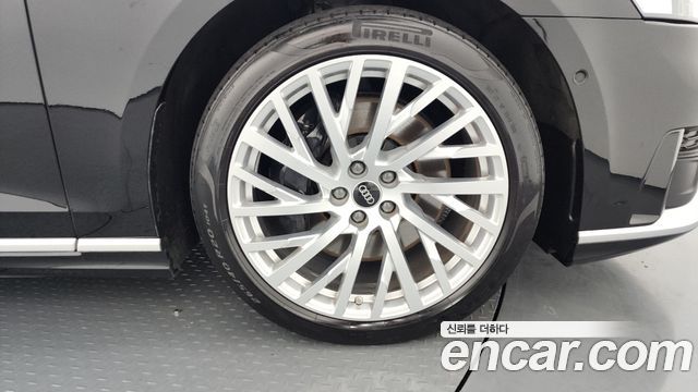 Audi A8 2021 — photo 5