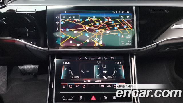 Audi A8 2021 — photo 14