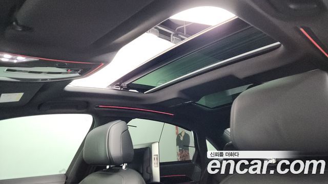 Audi A8 2021 — photo 19