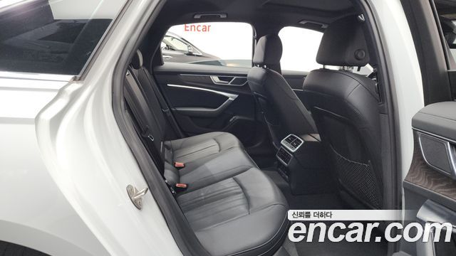 Audi A6 2022 — photo 12