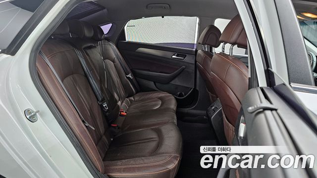 Hyundai Sonata 2017 — photo 11
