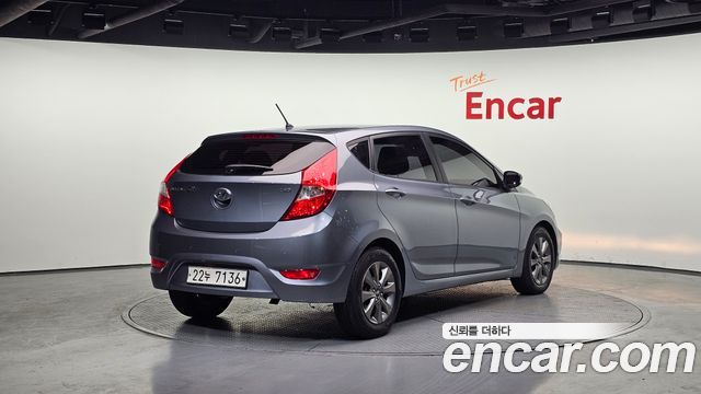 Hyundai Accent 2019 — photo 2