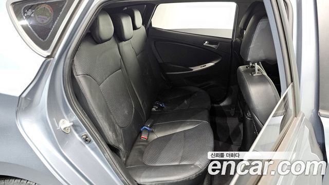 Hyundai Accent 2019 — photo 12