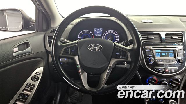Hyundai Accent 2019 — photo 13