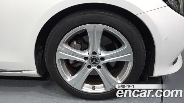 Mercedes-Benz E-Class 2018 — photo 5