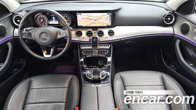 Mercedes-Benz E-Class 2018 — photo 7