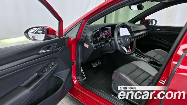 Volkswagen Golf 2022 — photo 10