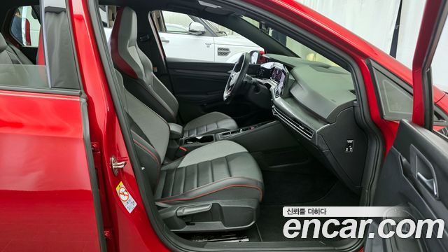 Volkswagen Golf 2022 — photo 11