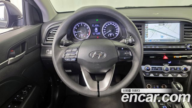 Hyundai AVANTE 2019 — photo 13