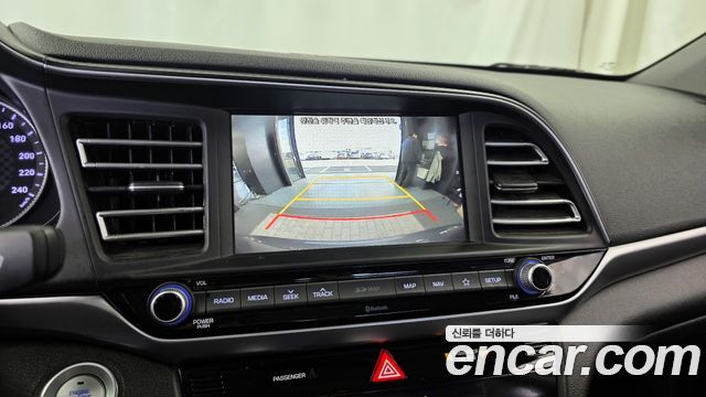 Hyundai AVANTE 2019 — photo 15