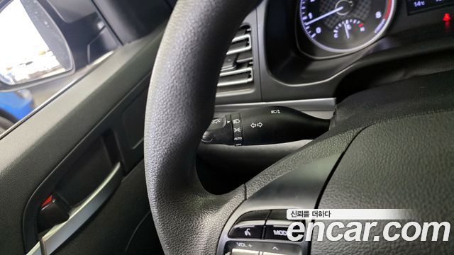 Hyundai AVANTE 2019 — photo 18
