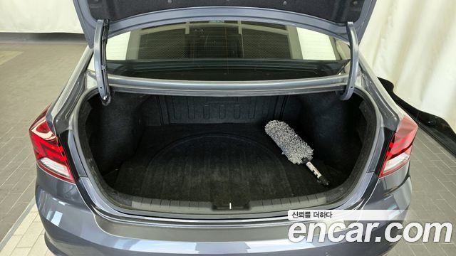 Hyundai AVANTE 2019 — photo 20