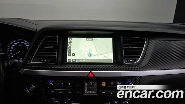 Hyundai Genesis 2016 — photo 14